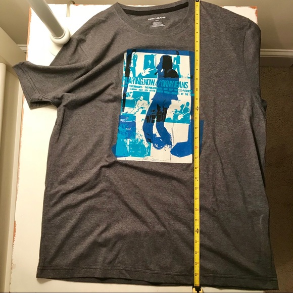 ❌ SOLD ❌ 🎉HP🎉 D. Karan Men’s t-shirt - Picture 8 of 8